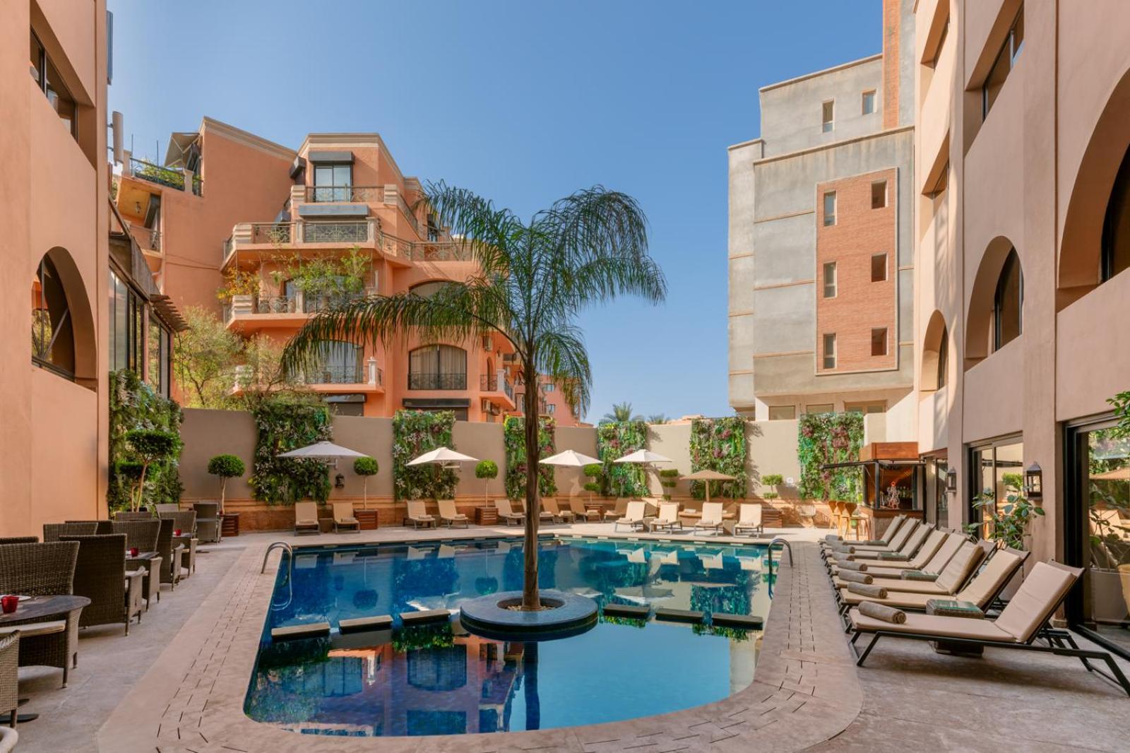 Hivernage Hotel & Spa Marrakesh Exterior foto The swimming pool at the hotel