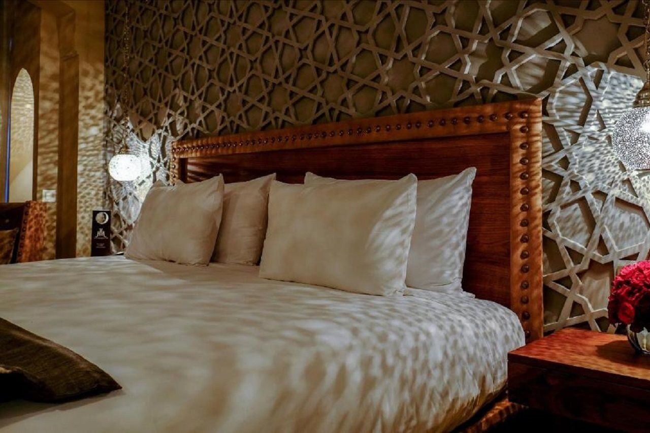 Hivernage Hotel & Spa Marrakesh Exterior foto A bedroom at the Burj Al Arab